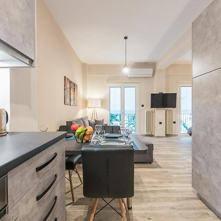 Modern Apartment Downtown Афины Экстерьер фото