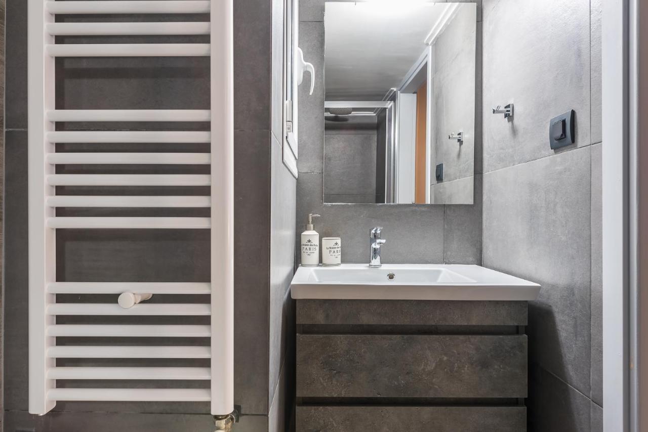 Modern Apartment Downtown Афины Экстерьер фото